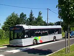 Solaris Urbino 12 sur l'avenue du maréchal Joffre à Meaux.