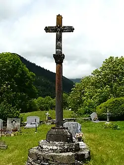 La croix du cimetière