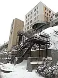 L'ascenseur et l'escalier du Faubourg