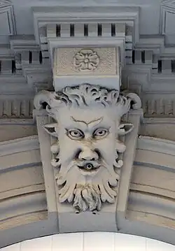 Mascherone su via dei Brunelleschi