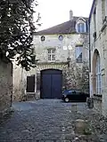 L'hôtel Regnard et Bruslé, 5 rue des Vétérans, du XVIIe&nbsp;siècle (vue depuis la rue Lavarande).