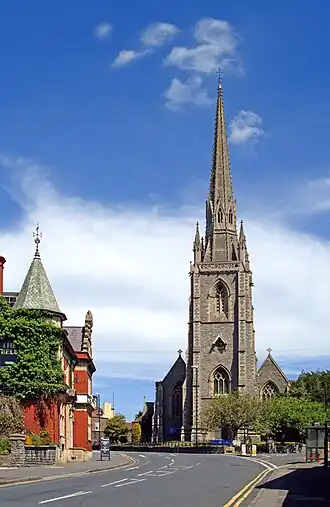 Bell Hill und die Church of Holy Trinity