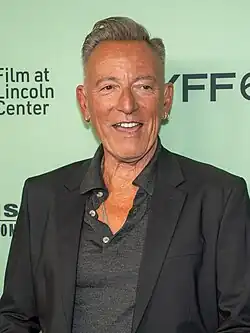 Bruce Springsteen, einer der kommerziell erfolg­reich­sten Rockmusiker. Gespielt wird er von Jeremy Allen White