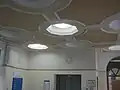Die denkmalgeschützte Decke im Eingangsbereich