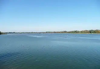 Der Echinger Stausee von Eching aus