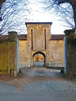 Eingang zum Schloss Martigny