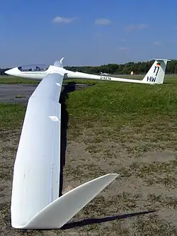 Eta Werknr. 1 auf dem Flughafen Lübeck-Blankensee