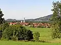 Flintsbach am Inn, im Hintergrund links Neubeuern, rechts der Samerberg