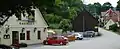 Gasthaus Valo in Groisbach und alte Kapelle