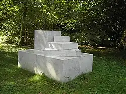 Skulpturenfeld (Detail). Museum Insel Hombroich