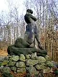 Skulptur Kentaur Dresdner Heide, Seitenansicht.