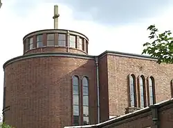 Chor mit Dachaufbau