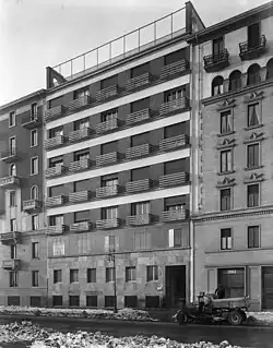 Mailänder Palast mit charakteristischem Design von Piero Portaluppi; Via Largo La Foppa, Mailänder (1934)