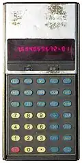 Taschenrechner (ab 1975): LED-Anzeige mit Exponentialschreibweise, einer der ersten mit Gon-Funktionen