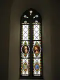 Farbglasfenster im Chor