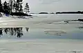 Winterliche Schärenlandschaft auf der Insel Sarkimo