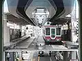 Zweigleisige Station Fujimichō mit Außenbahnsteigen