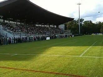 Tribune Bernard Ranoul im Stade de la Source (August 2011)
