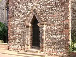 Angelsächsischer Drei­ecks­bogen, Holy Trinity Church in Colchester