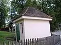 Wasserpumpwerk auf dem Grundstück der Villa