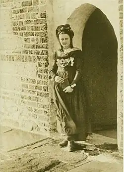 Föhringer Frauentracht um 1895