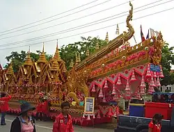 Umzug beim Raketenfest in Yasothon