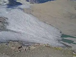 Blick vom Gipfel der Schesaplana über den Brandner Gletscher zur Mannheimer Hütte am 13.&nbsp;August 2003