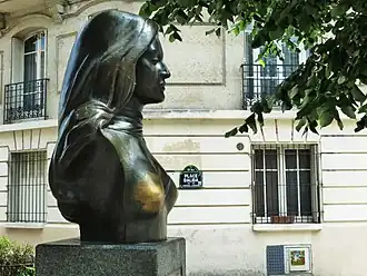 Die Büste von Dalida