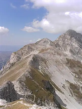 Pizzo Cefalone (im Bild oben rechts) vom Monte Portella aus