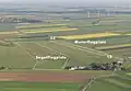 Das Flugfeld Spitzerberg mit markierten Pisten