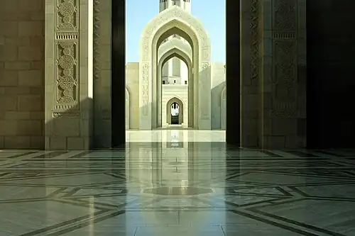 Sichtachse vom Haupteingang zum Hauptminarett