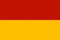 Dwukolorowa flaga w kolorach czerwonym i żółtym. Kolejna z historycznych flag Moraw z&nbsp;drugiej połowy XIX wieku i początku XX wieku