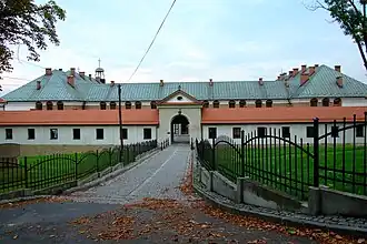 Oficyna z bramą pałacu Czartoryskich