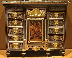 André-Charles Boulle, Serwantka z mahoniu i metalu, inkrustowana łuskami z żółwiego pancerza, ok. 1690