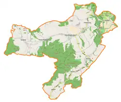 Mapa konturowa gminy Stare Bogaczowice, po prawej nieco u góry znajduje się ikonka zamku z wieżą z opisem „Zamek Cisy”