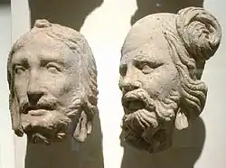 Головы, Тапа Калан.