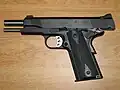 Kimber Custom TLE II (вид з рамкою у задньому положенні)